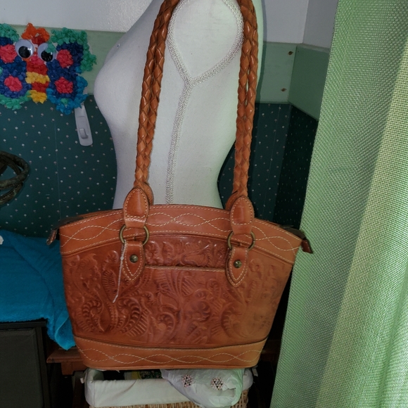 Patricia Nash Handbags - PATRICIA NASH EUC TOOLED SATCHEL & MATCHING WALLET COMBO